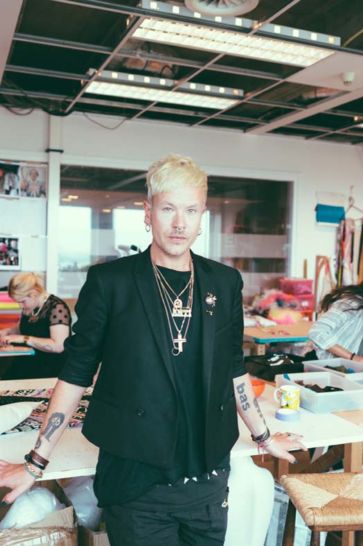 Inside The New Shopping Bag – Bas Kosters