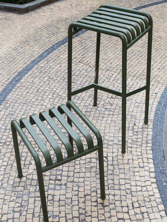 Palissade Bar Stool, Iron Red - HAY
