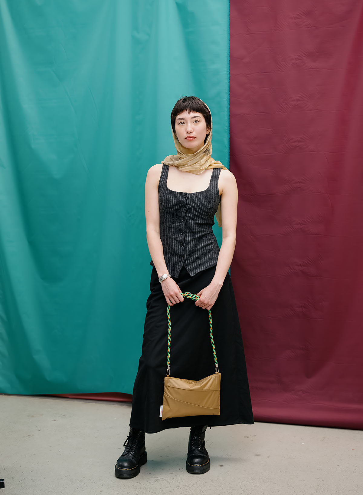 The New Pouch Mono Camel Medium