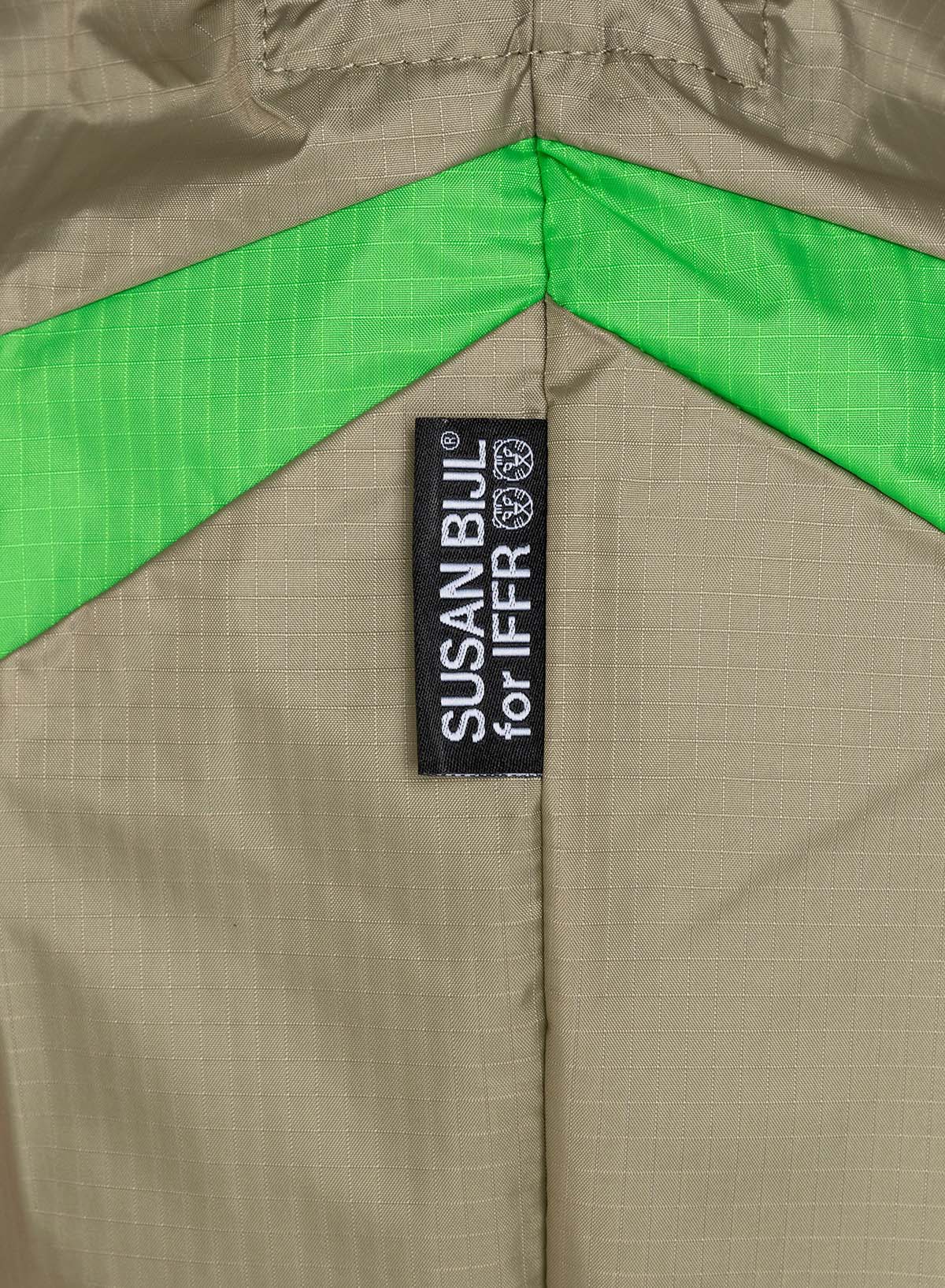 The New Shopping Bag Clay & Greenscreen Tiger Medium