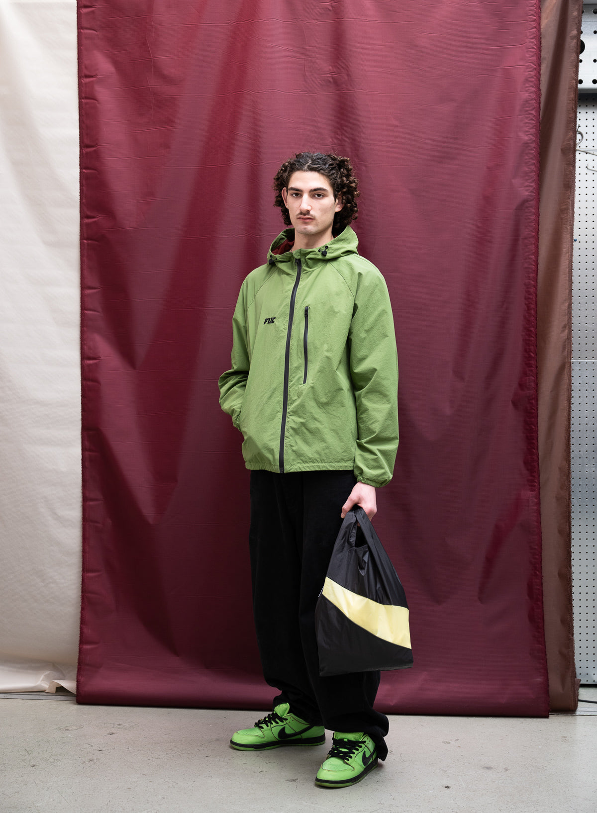 The New Shopping Bag Black & Joy Medium