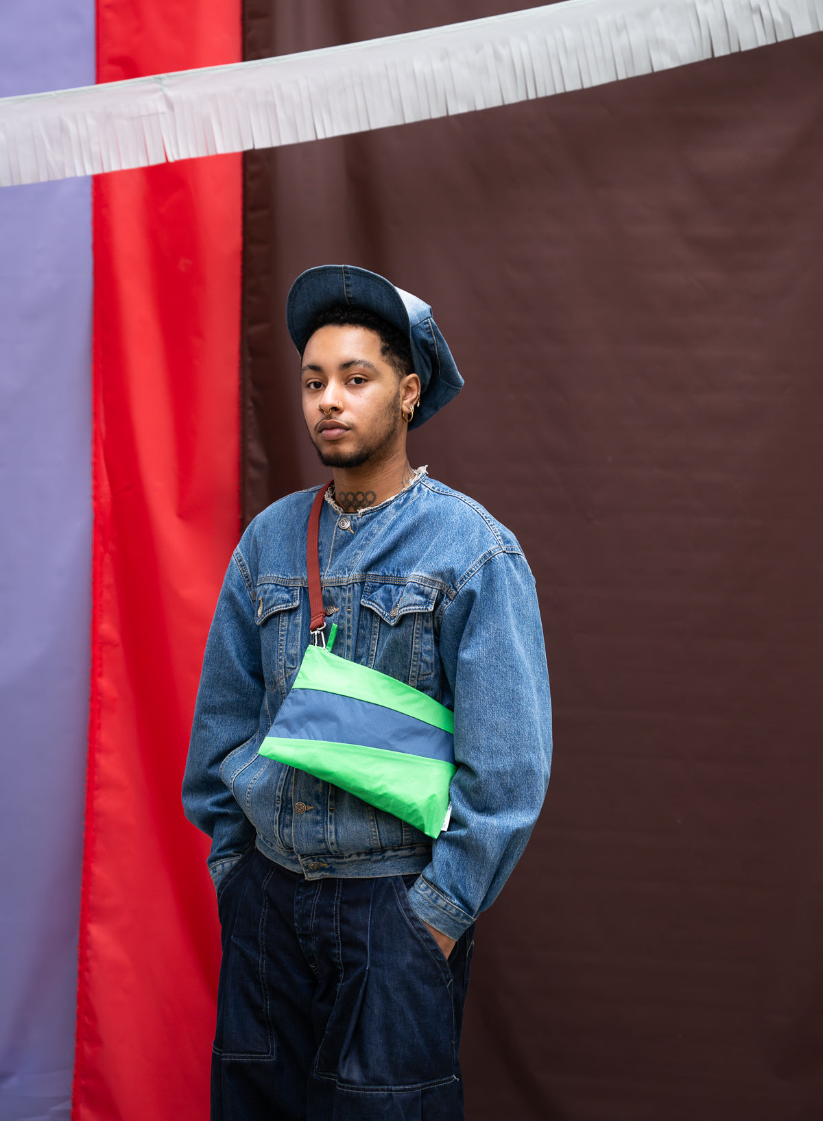 The New Pouch Greenscreen & Dark Petrol Medium