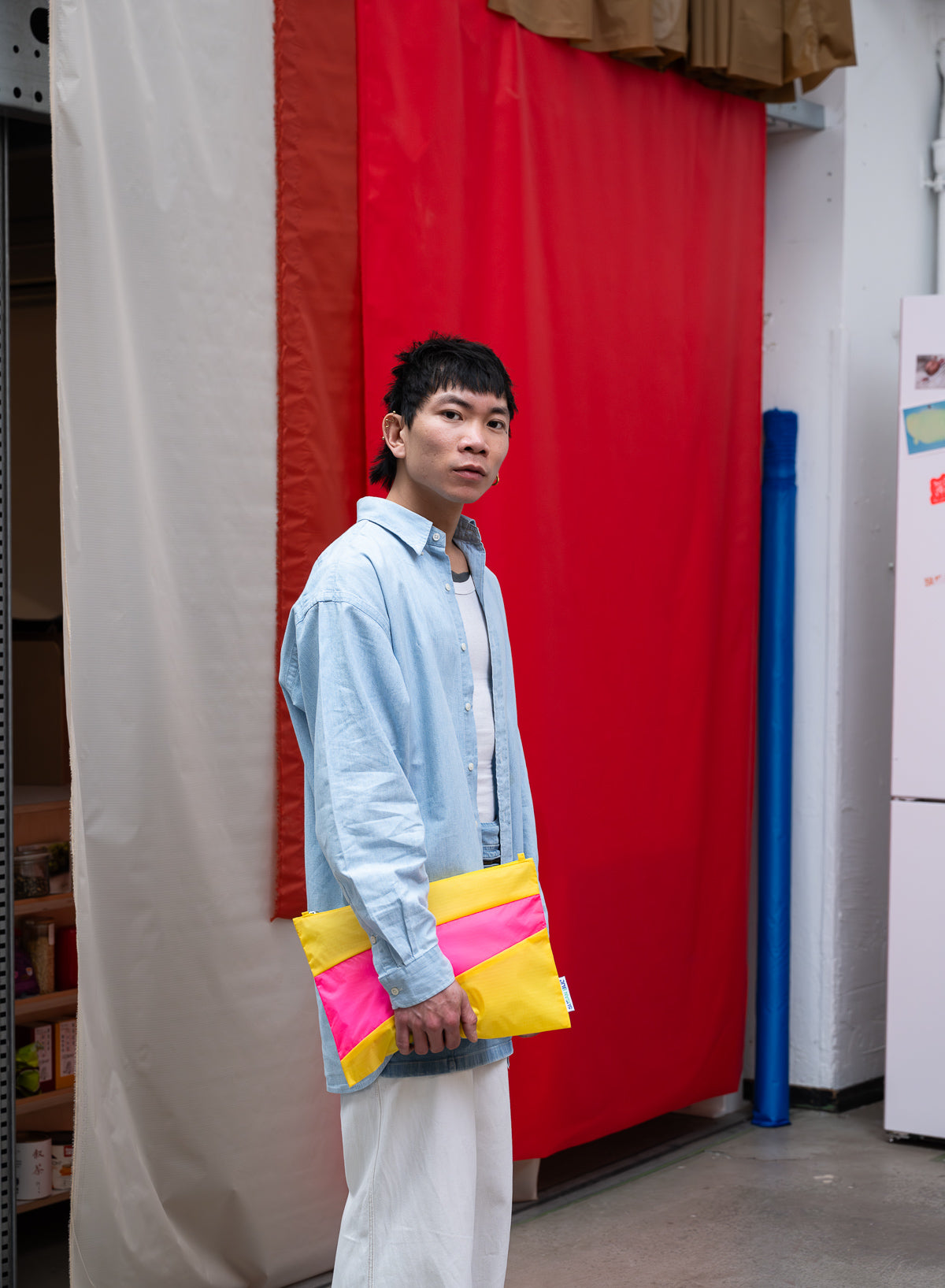 The New Pouch TV Yellow & Fluo Pink Large