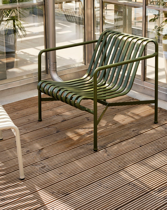 Palissade Lounge Chair Low, Olive - HAY