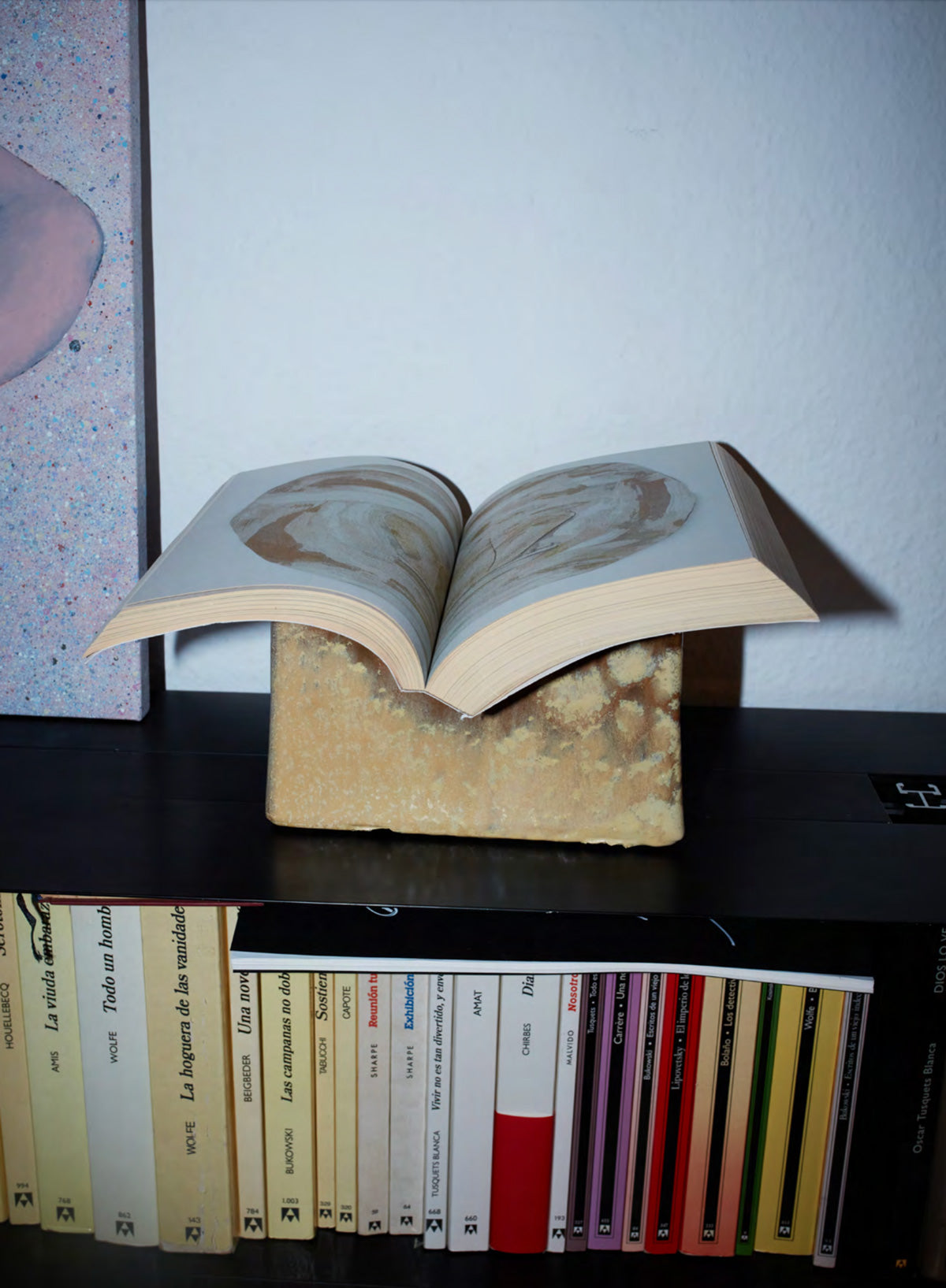 Keramische boekenstandaard - Appartement