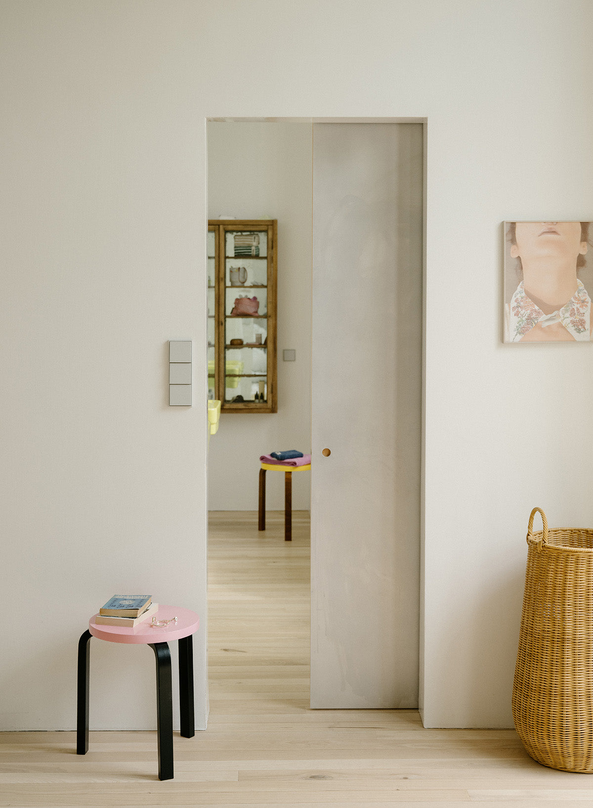 Stool 60, Legs Black, Seat Aino - Artek