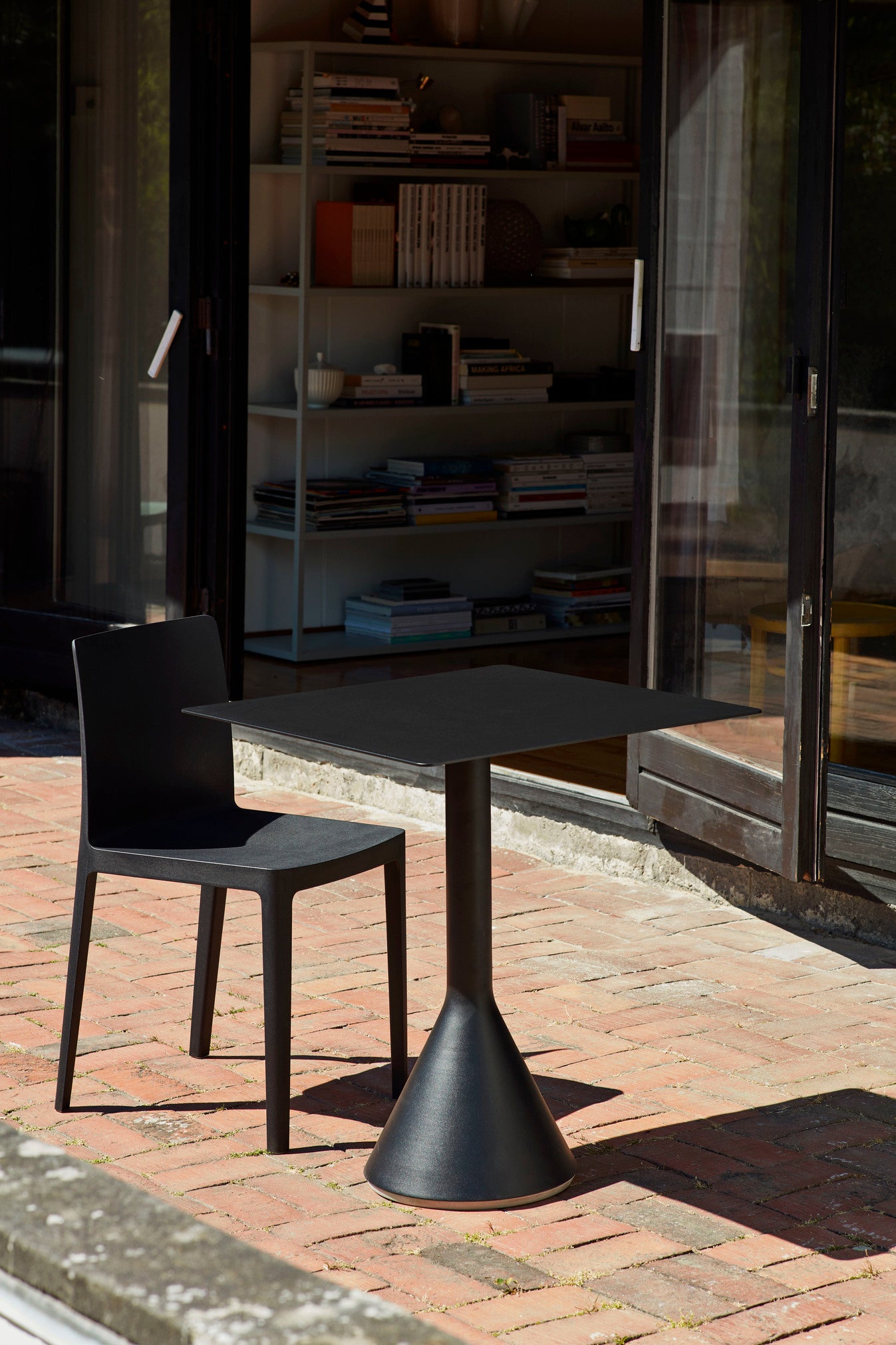 Palissade Cone Table Square 65, Anthracite - HAY