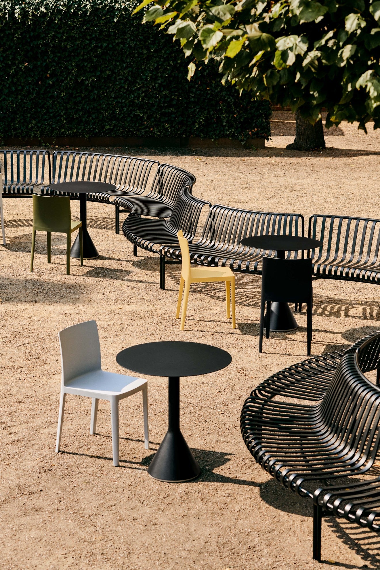 Palissade Cone Table Round 90, Anthracite - HAY