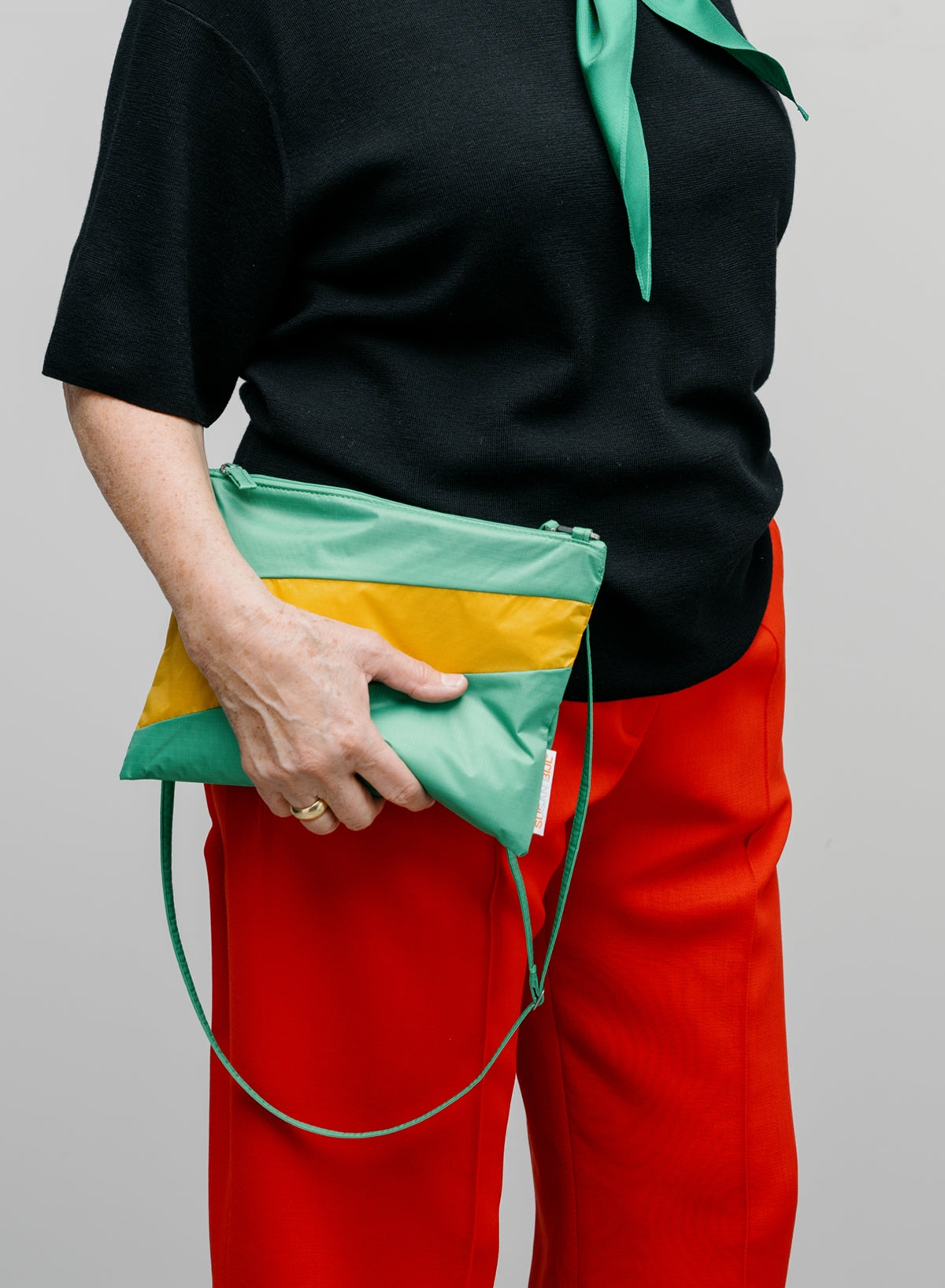 The New Pouch Holly Green & Calendula Medium