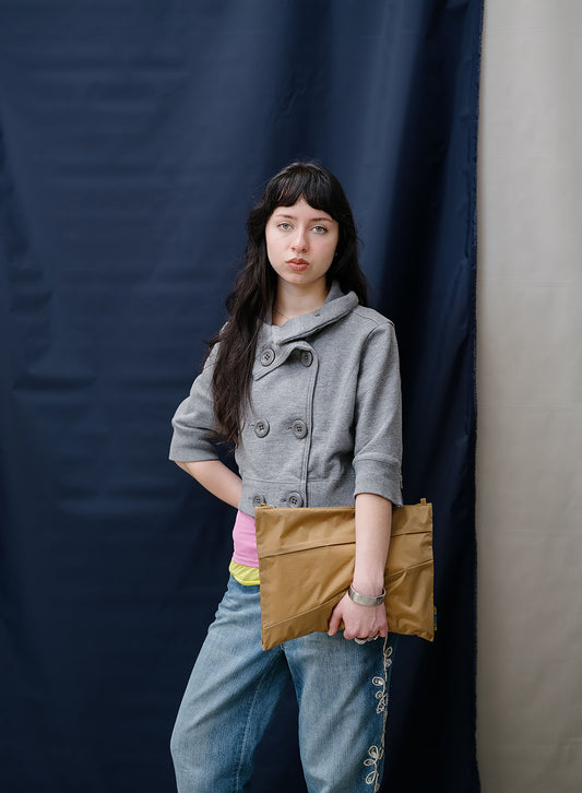 The New Pouch Mono Camel Large