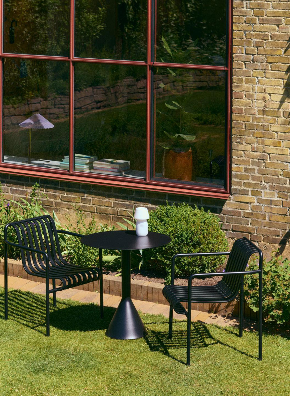 Palissade Dining Armchair, Anthracite - HAY