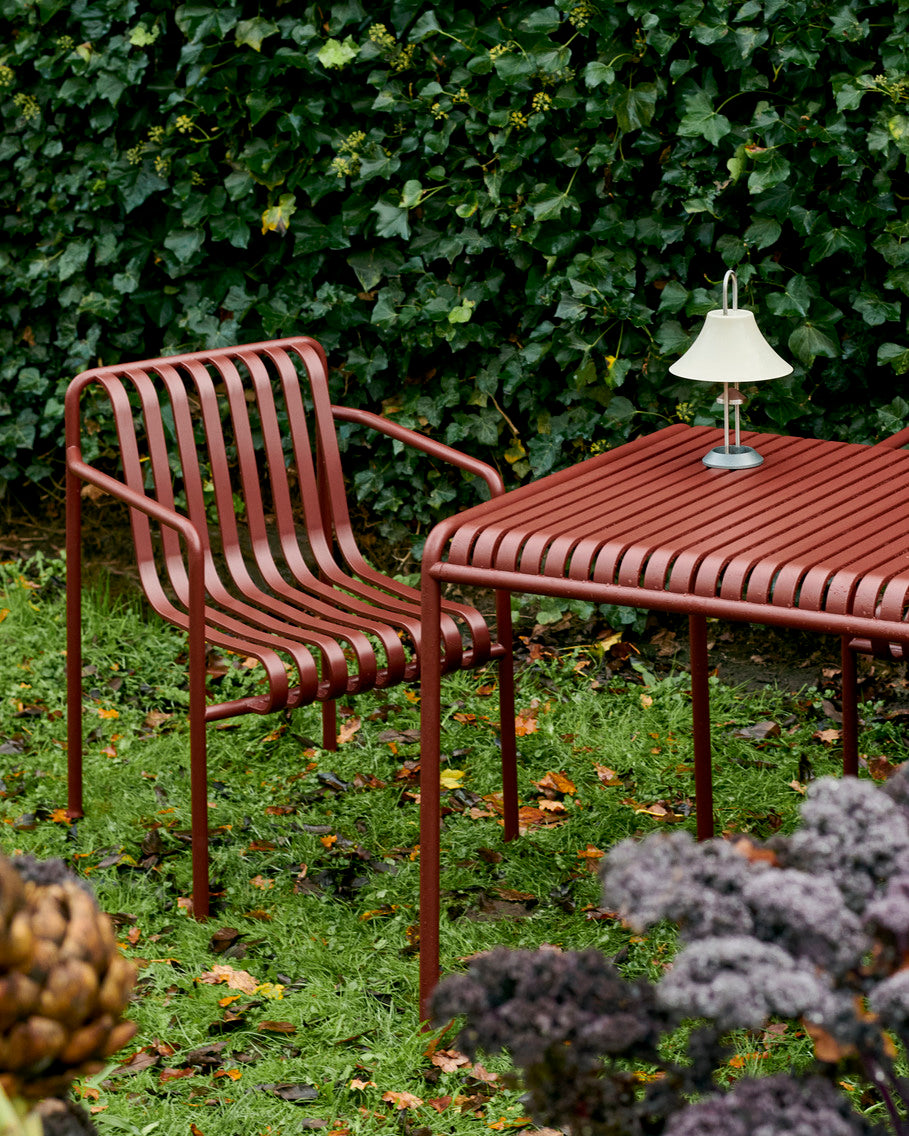 Palissade Table, Iron Red 82,5 - HAY