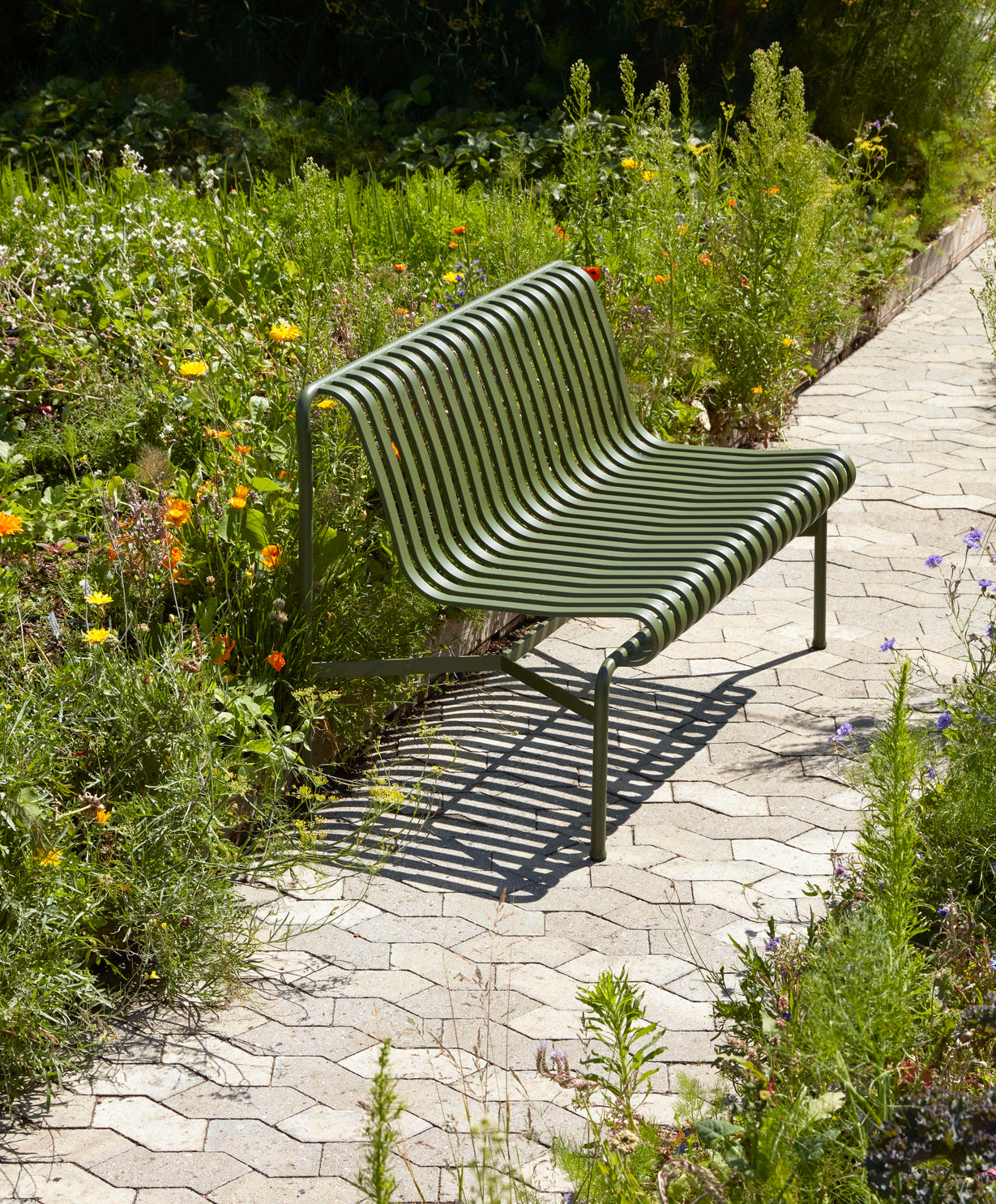 Palissade Dining Bench, Anthracite - HAY