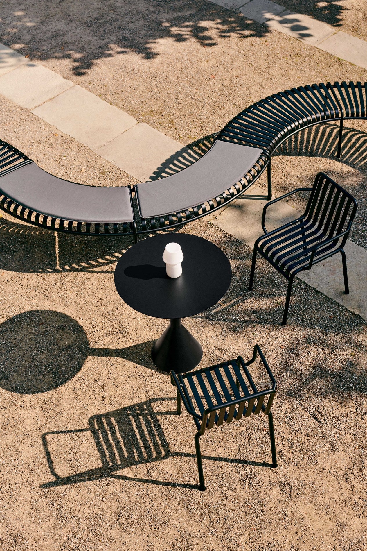 Palissade Cone Table Round 70, Anthracite - HAY