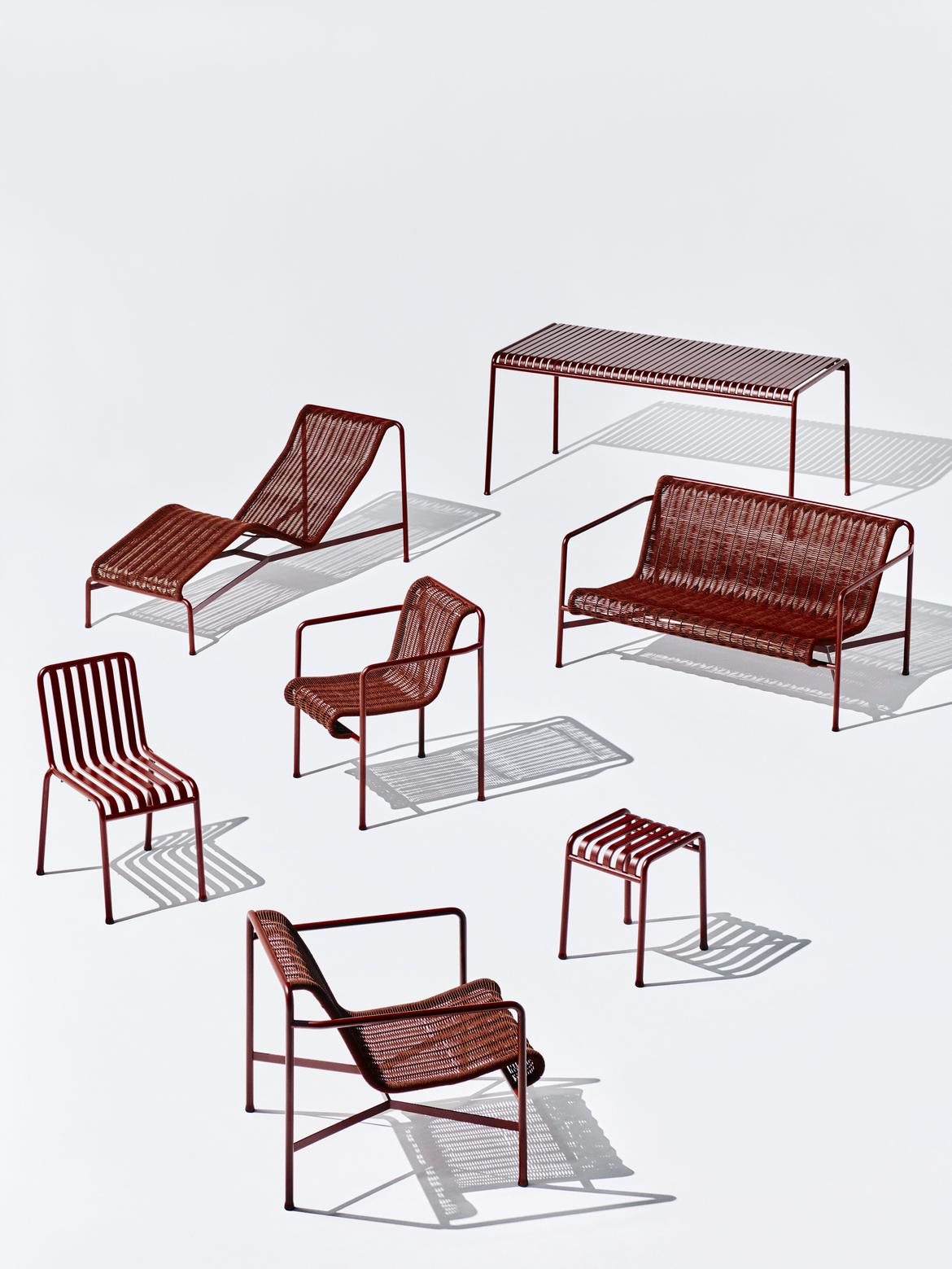 Palissade Bench, Iron Red - HAY