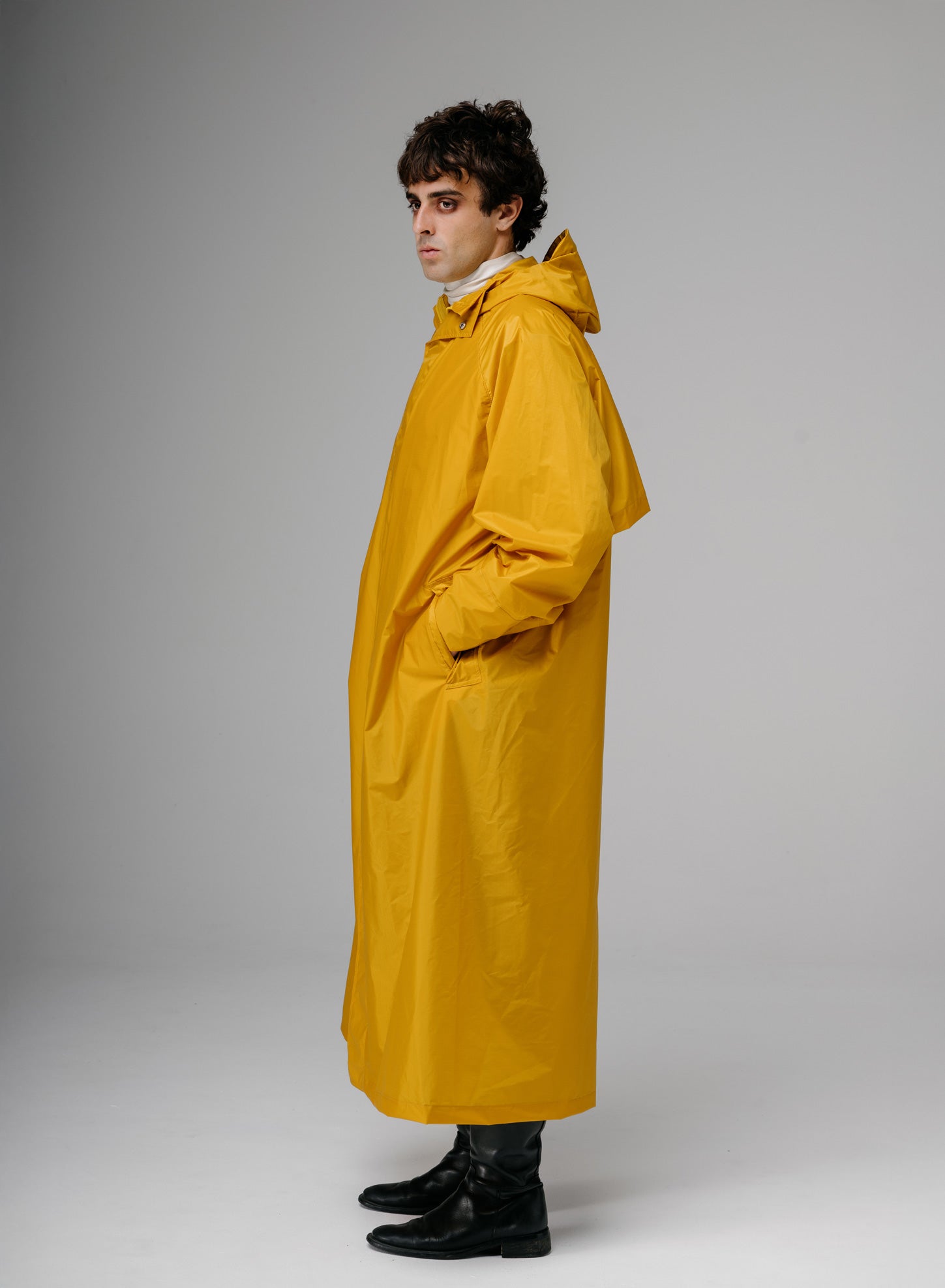 The New Raincoat Lino
