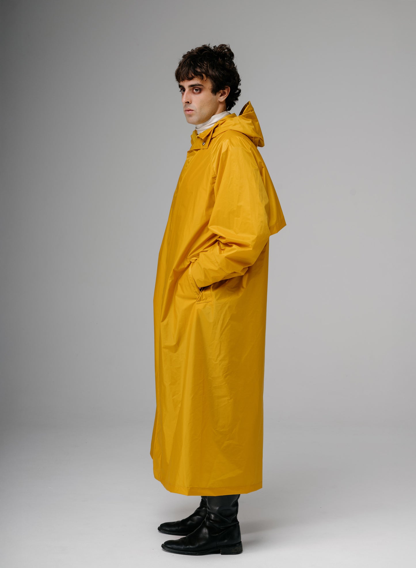 The New Raincoat Lino