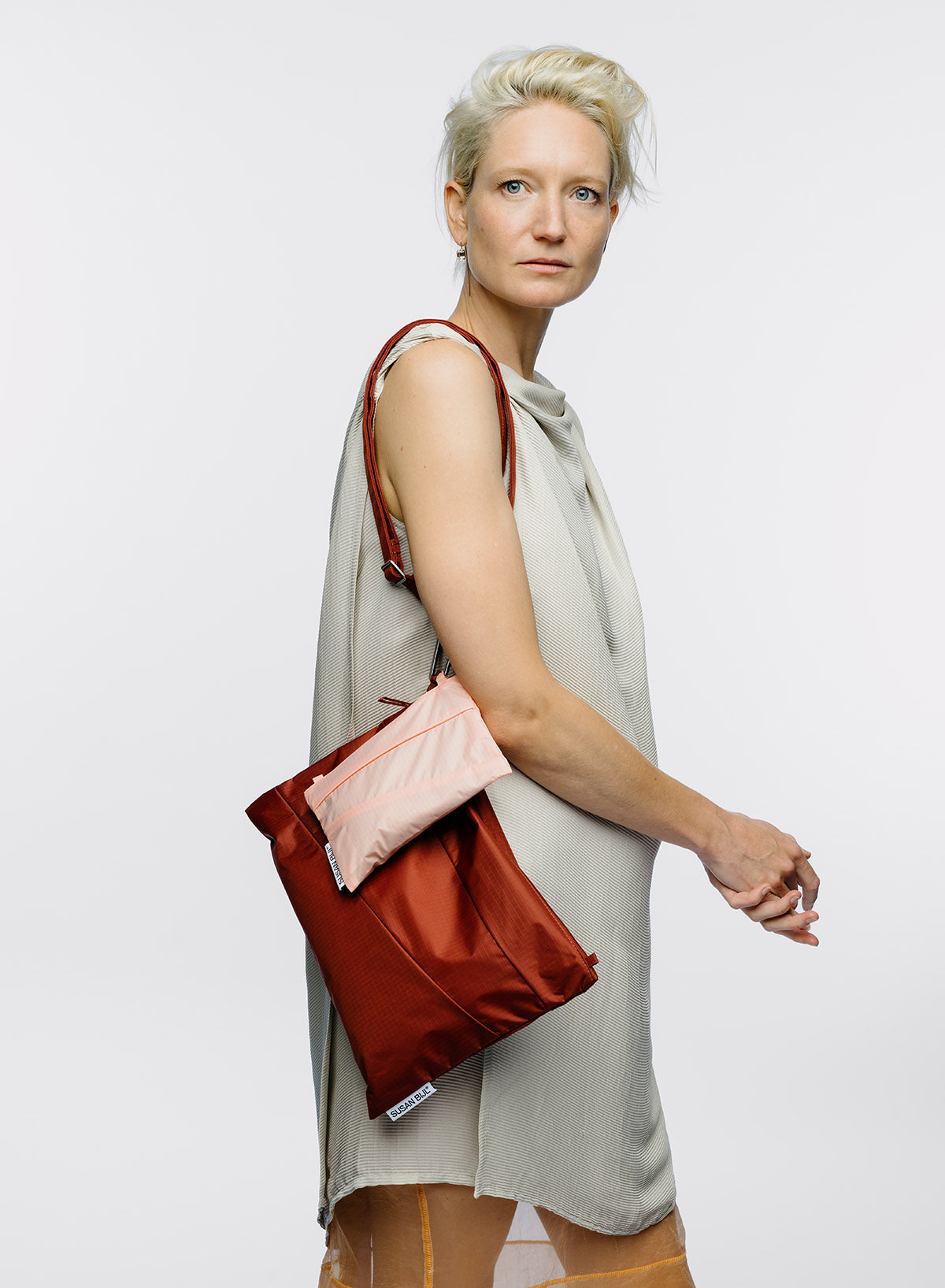 The New Pouch Oxyde Large