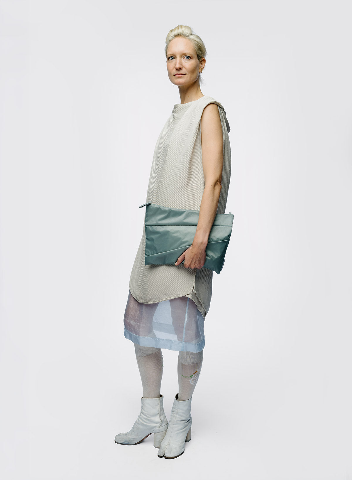 The New Pouch Grey Large