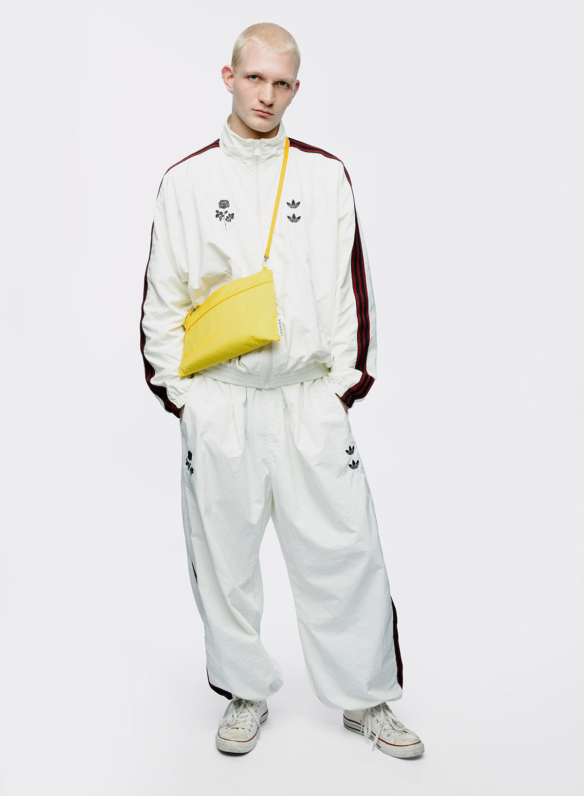 The New Pouch Sailor Yellow Medium