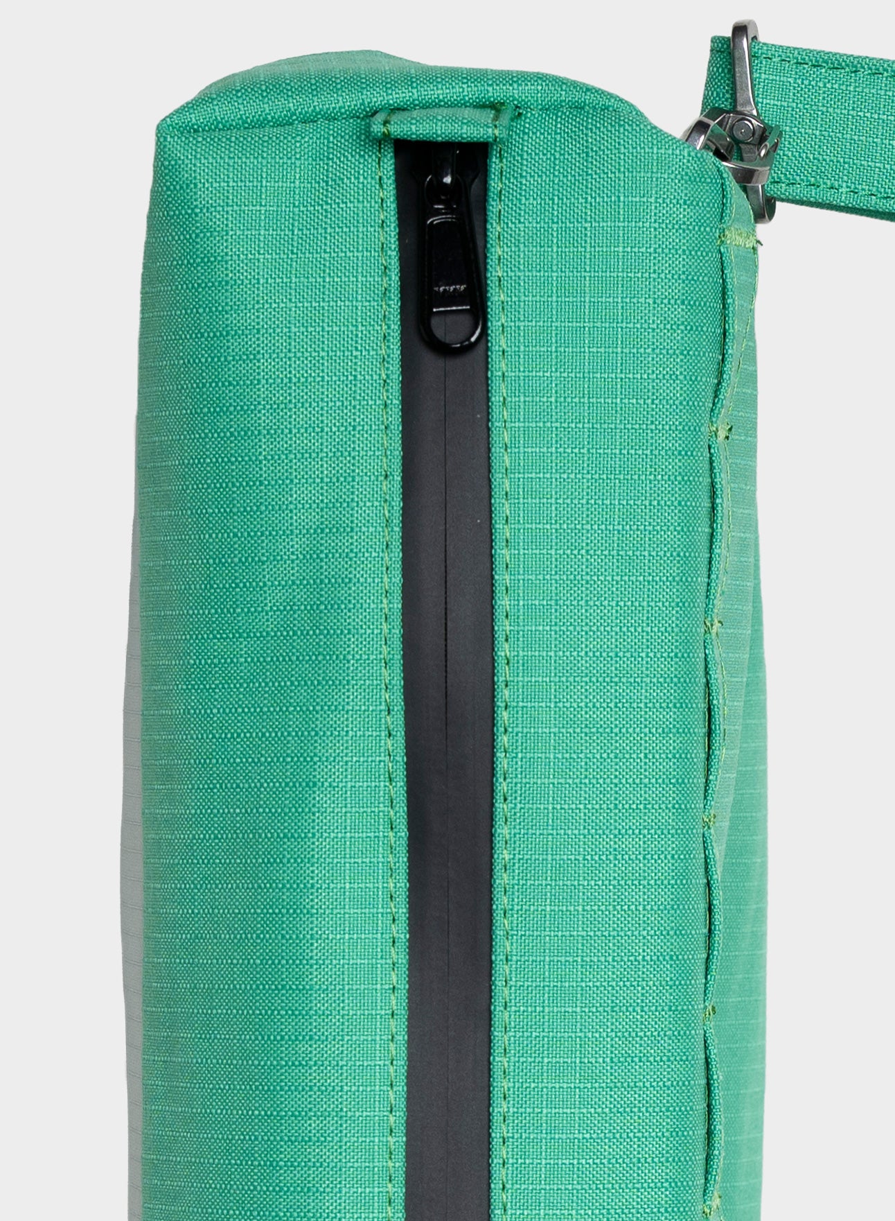 The New Bum Bag Holly Green & Surf Spray Medium