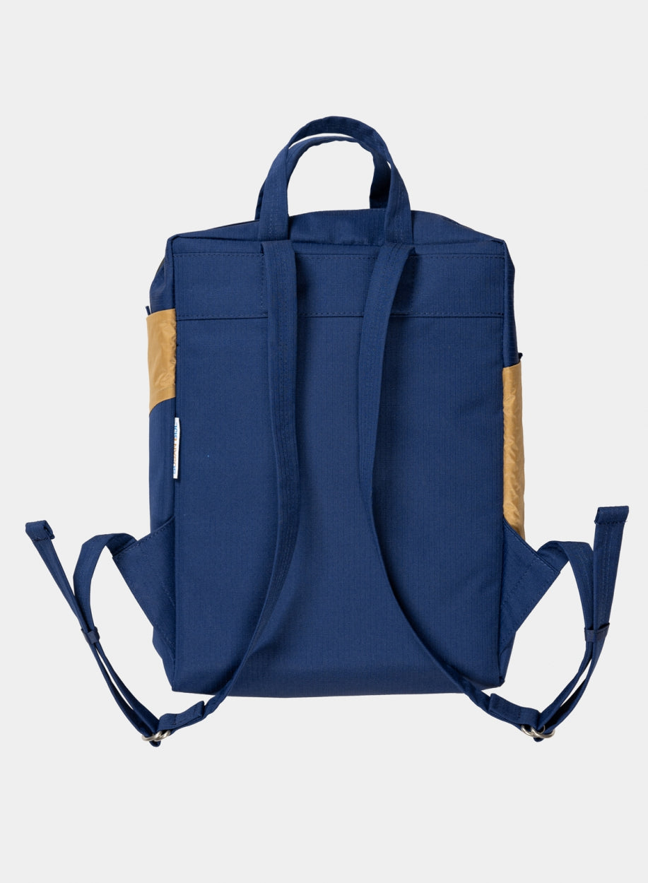 The New Backpack Navy & Camel