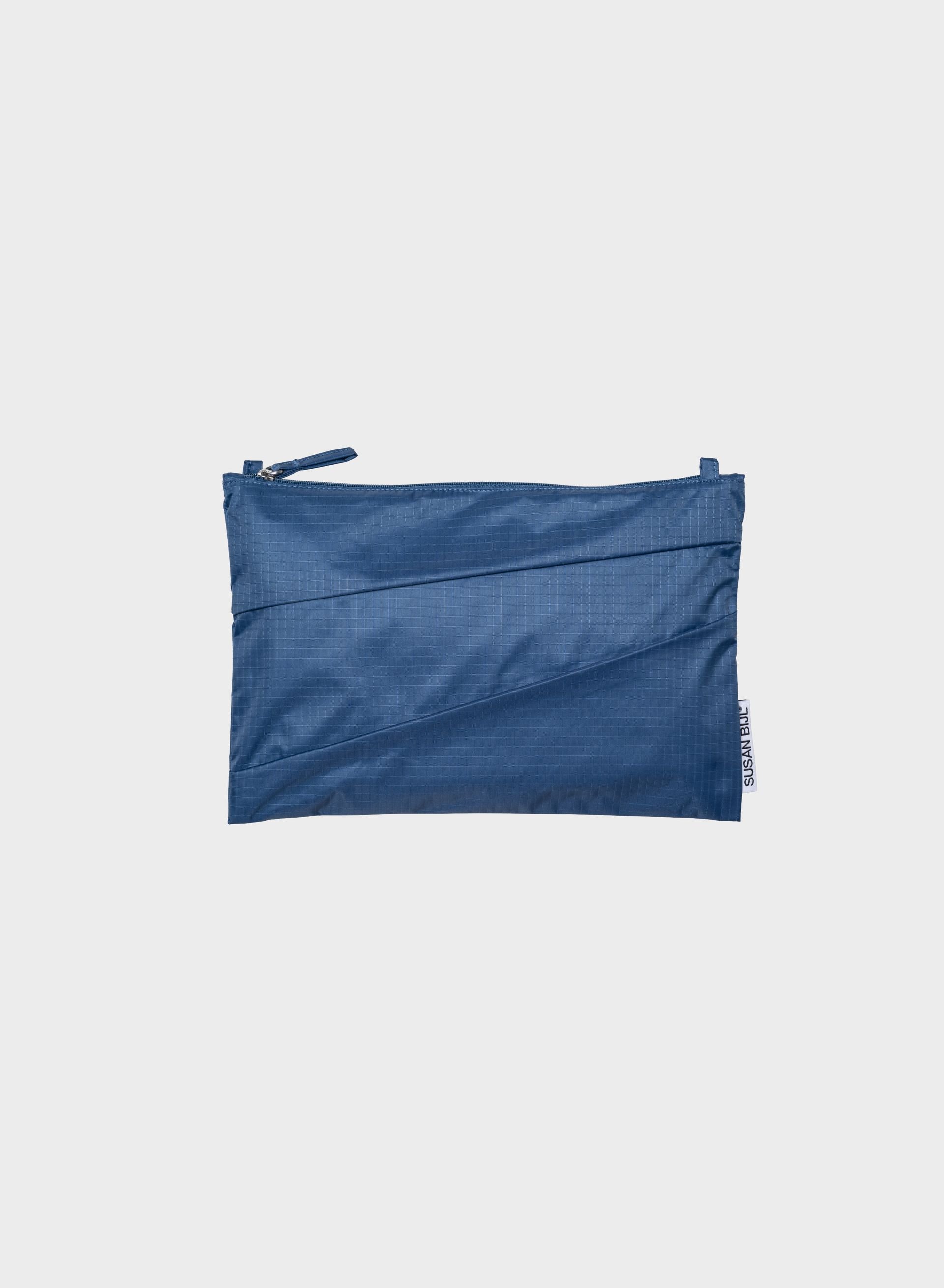 The New Pouch Dark Petrol Medium