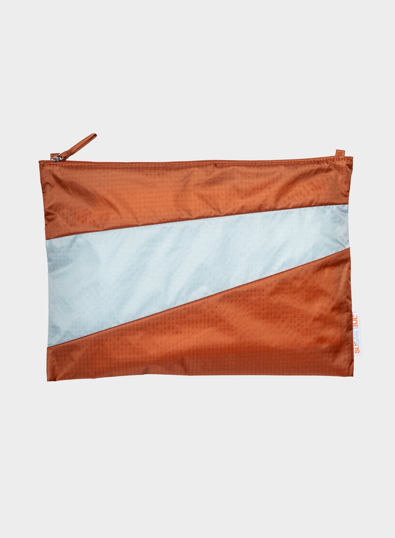 The New Pouch Cinnamon & Surf Spray Large