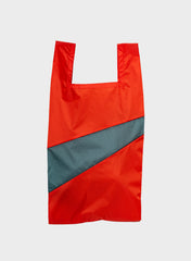 The New Shopping Bag Red Alert & Pine Medium