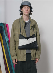 The New Pouch Black & Cloud Large