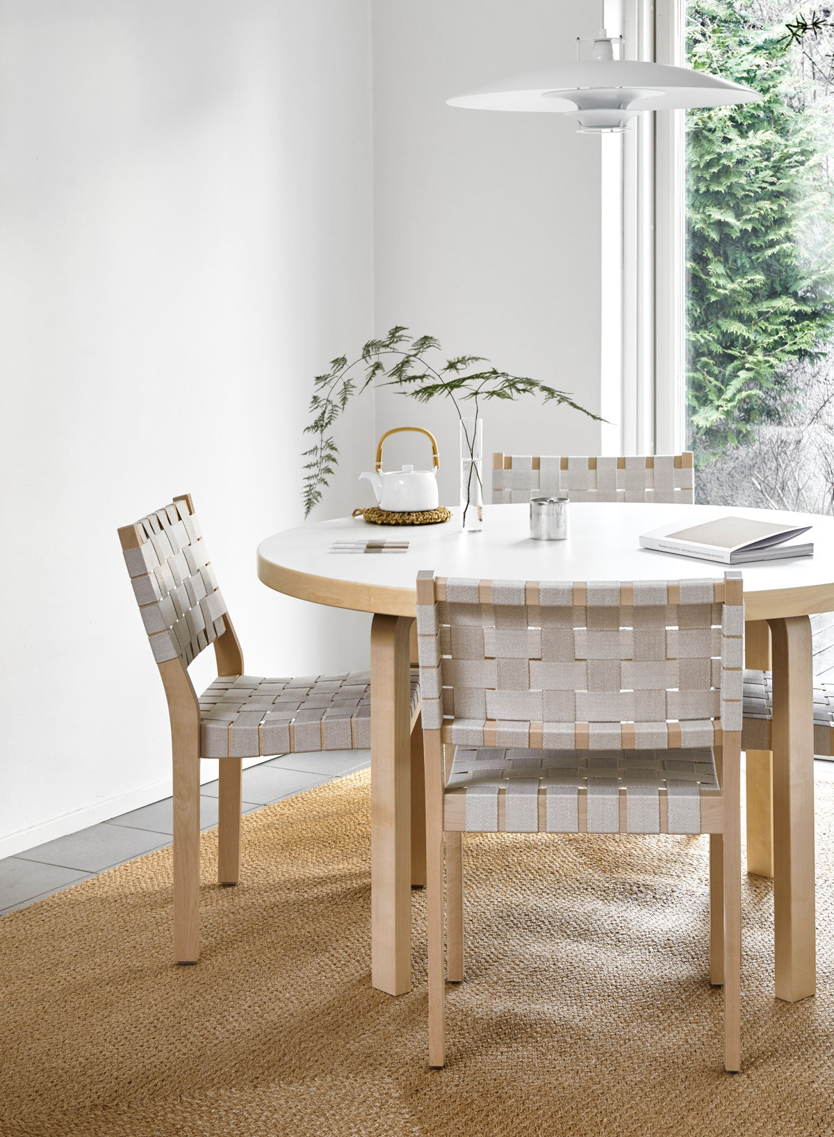 Table 91, Round, HPL White, 125CM - Artek